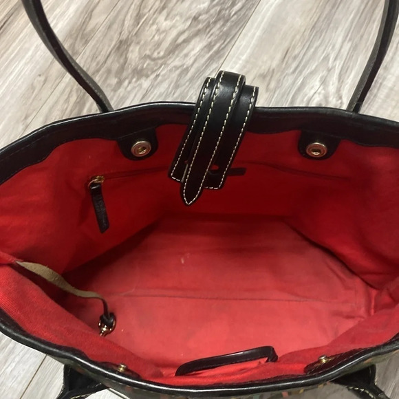 Dooney & Bourke Signature DB Canvas Tote Shoulder Bag Black outside Red inside - Picture 6 of 8